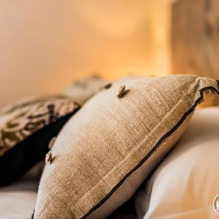 Bed & Breakfast Le Nid Du Coucou 3*